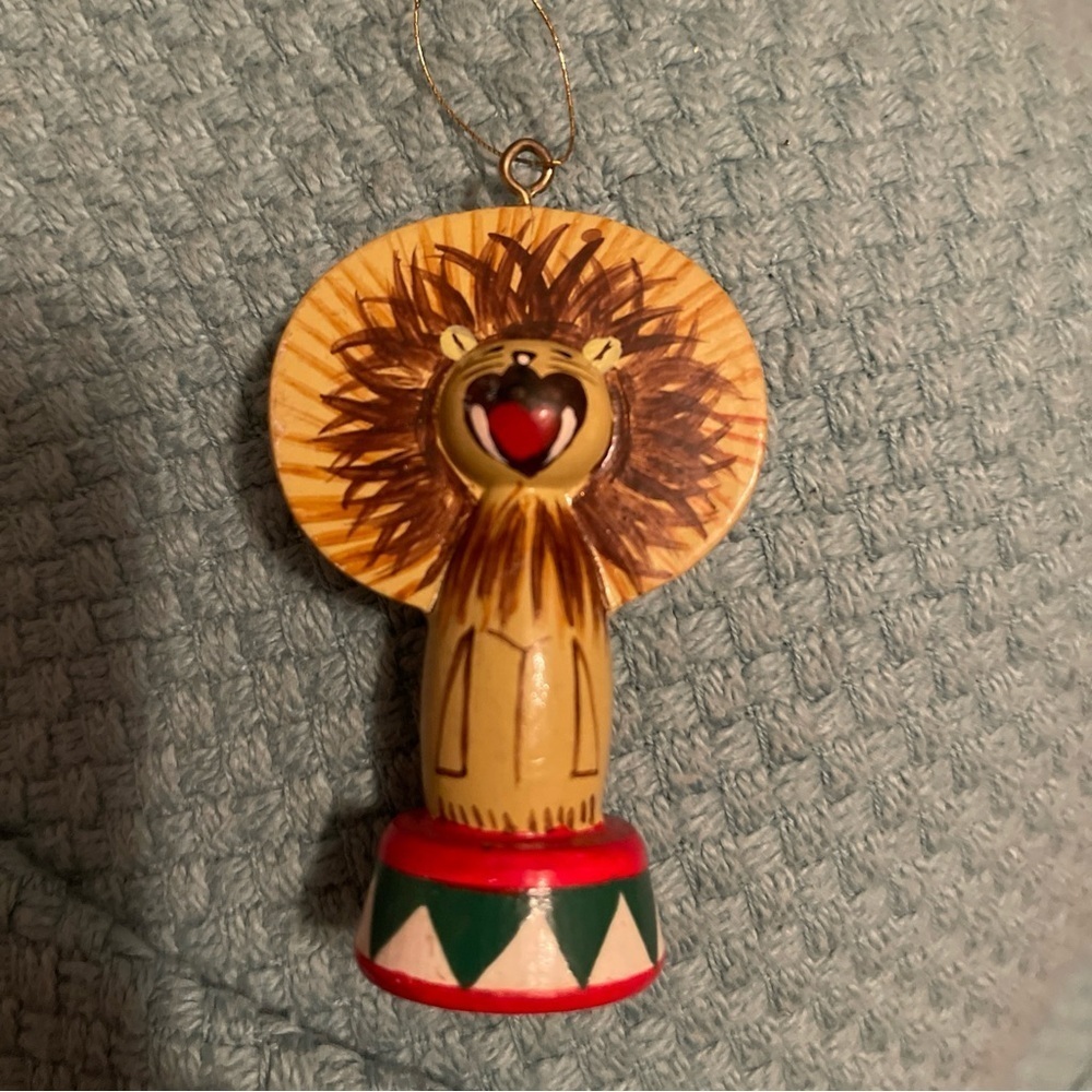 Avon Circus Lion Ornament Christmas